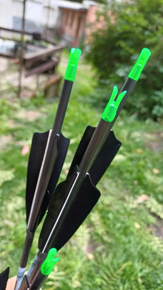 100% carbonový šíp EXCELENT